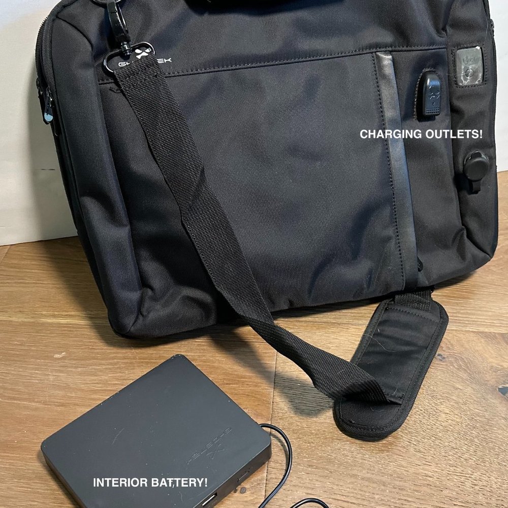 Ghostek NRGmessenger 15" Laptop Charging Bag, NEVER USED